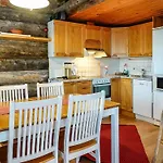 Sallanhelmi C2 By Interhome